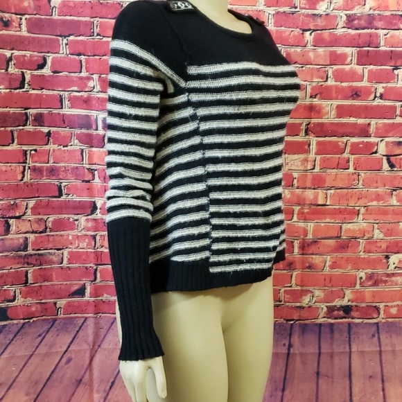 Free people Stripped Sweater Size Small - Picture 5 of 6